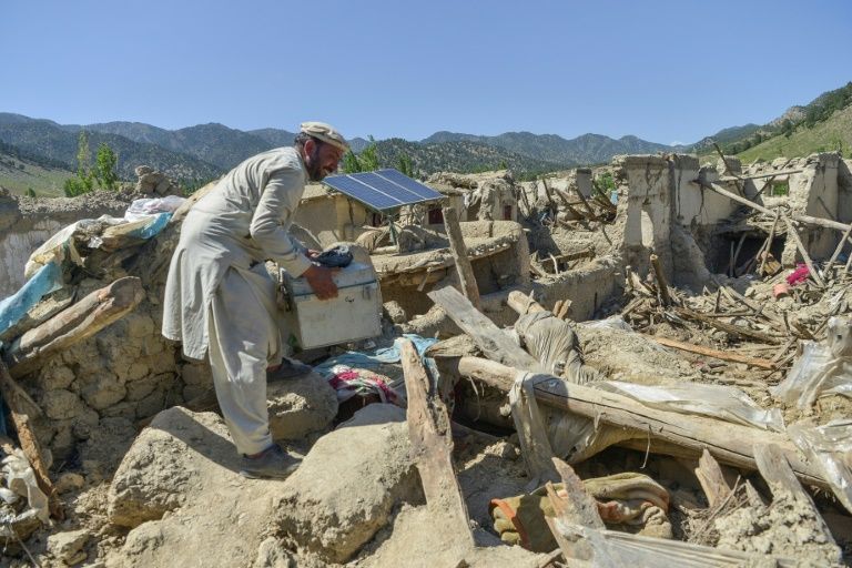 Efforts to revive a quake-damaged Afghan community are hampered by a lack of supplies