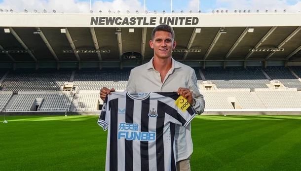 Sven Botman has completed his move from Lille to Newcastle United.