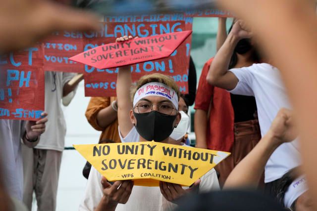 If China violates a maritime court order, the United States has threatened to protect the Philippines