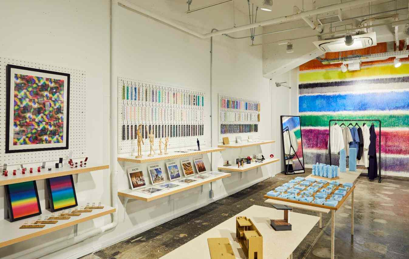 Warehouse TERRADA is pleased to announce the opening of its Bonded Gallery in the Tokyo neighbourhood of Tennoz