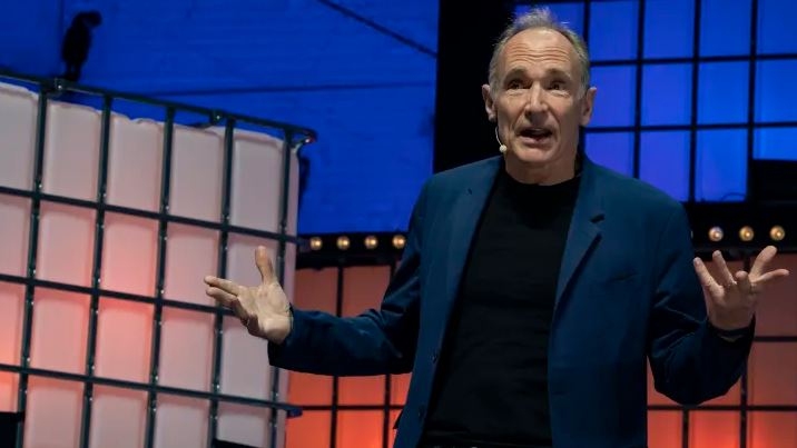 Creator of World Wide Web, Tim Berners-Lee, Calls Cryptocurrency 'Dangerous' and Compares it to Gambling