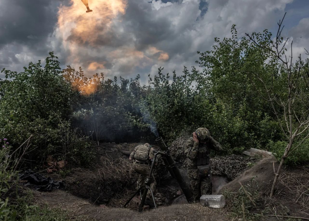 Ukrainian Troops Trained by the West Stumble in Battle